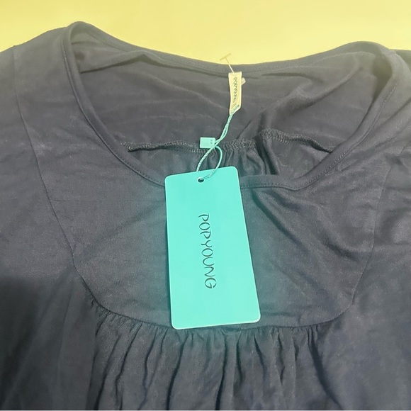 Classic Navy Women's Blouse with Button Accents, New With Tags , 2x - Picture 4 of 5